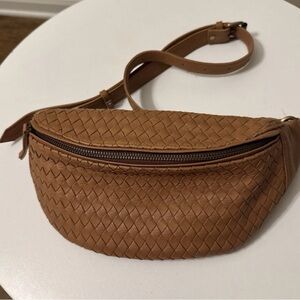 Mandrn atlas woven leather belt bag